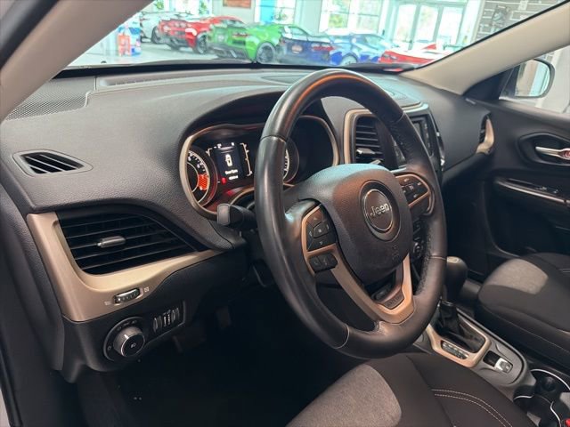 Used 2014 Jeep Cherokee Latitude image 15