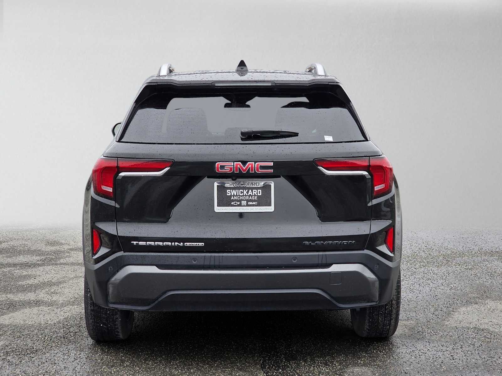 Used 2025 GMC Terrain Elevation w/ Elevation Premium Package AWD/4WD image 4