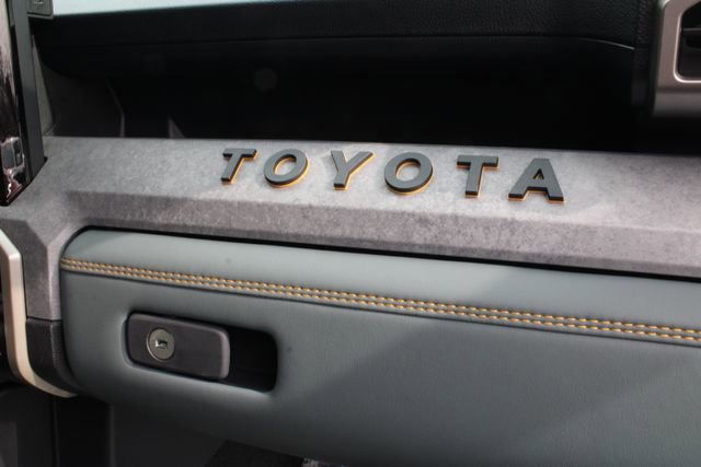 Used 2025 Toyota Tacoma Trailhunter image 37
