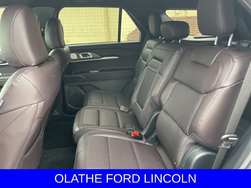 New 2026 Ford Explorer Platinum AWD/4WD image 12