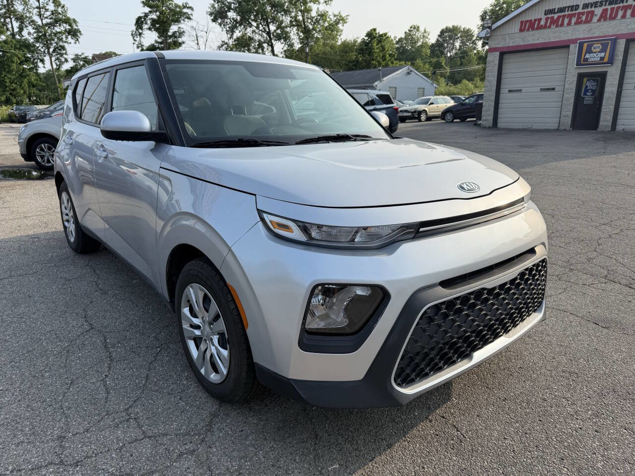 Used 2021 Kia Soul LX image 5