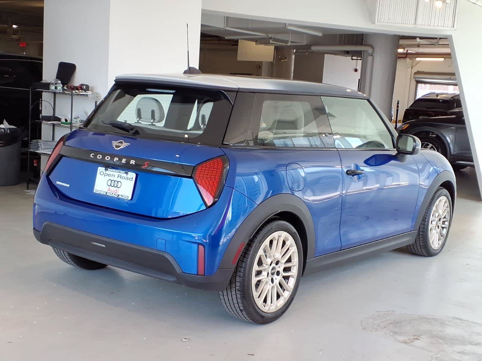Used 2025 MINI Cooper S FWD image 4