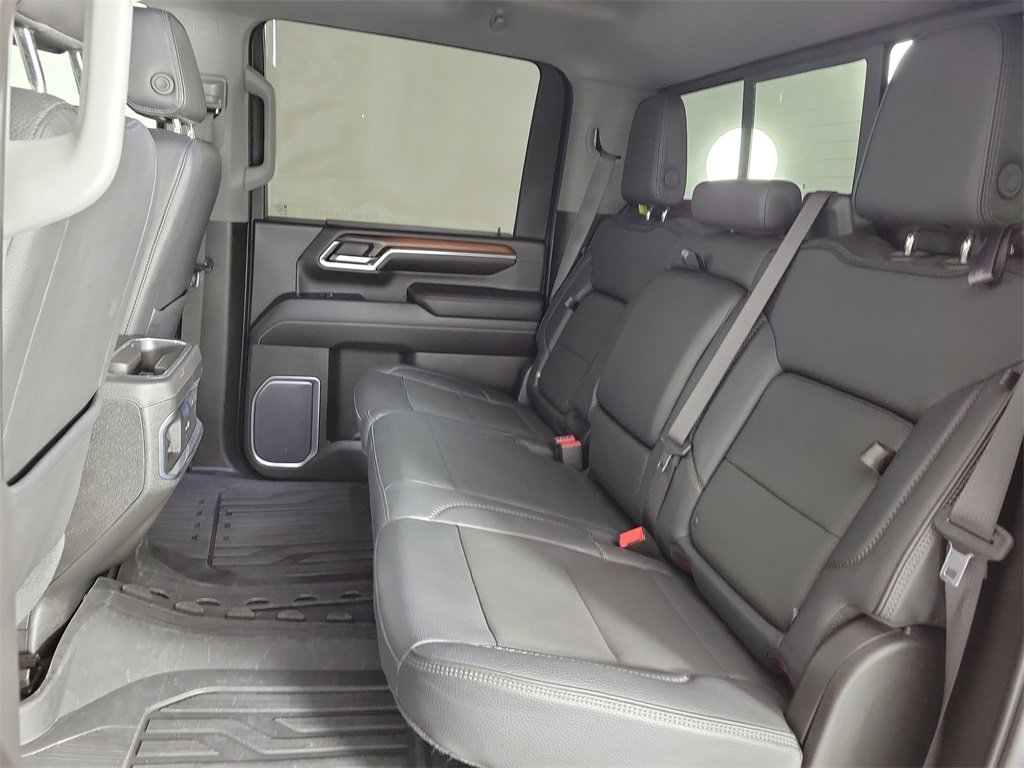 Used 2024 GMC Sierra 2500 Denali w/ Denali Reserve Package image 9