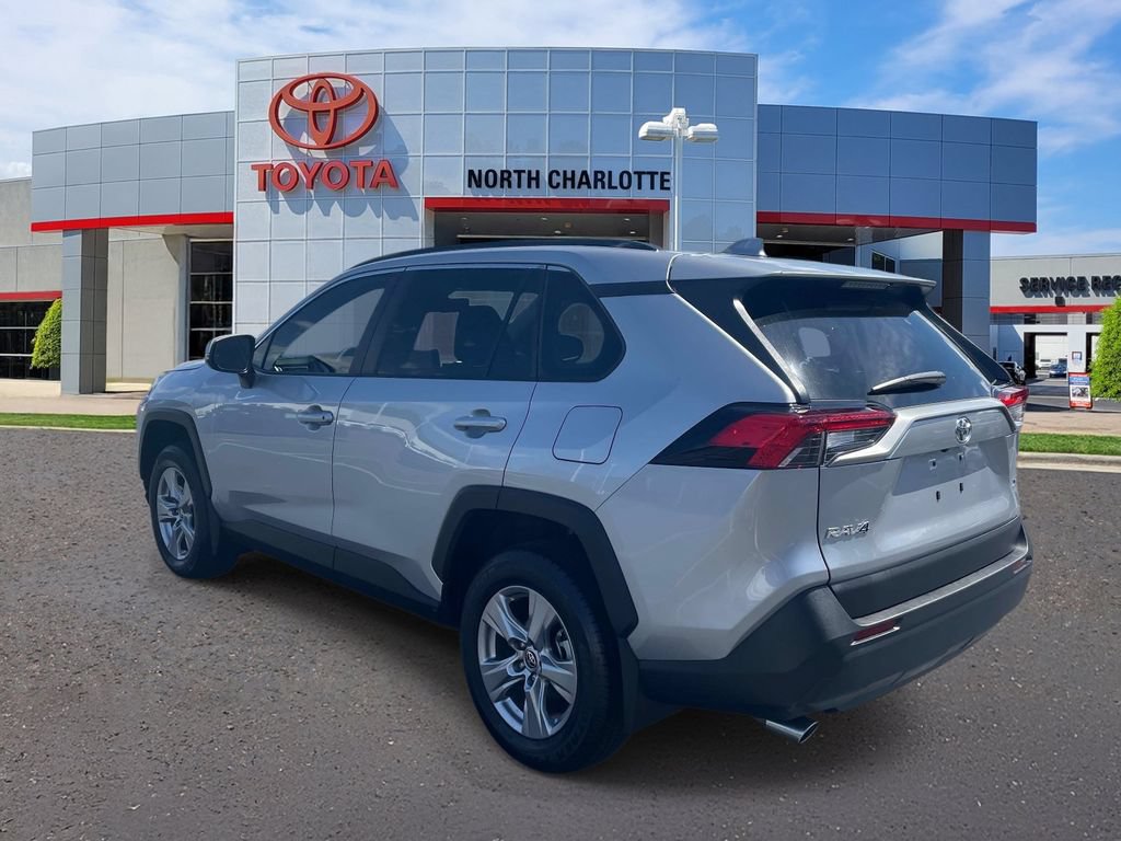 Used 2025 Toyota RAV4 XLE w/ Convenience Package FWD image 6