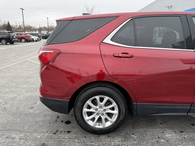 Used 2019 Chevrolet Equinox LT w/ Driver Convenience Package image 4