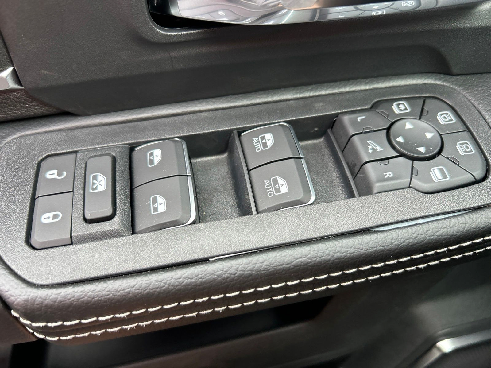 New 2026 RAM 3500 Laramie w/ Night Edition AWD/4WD image 24