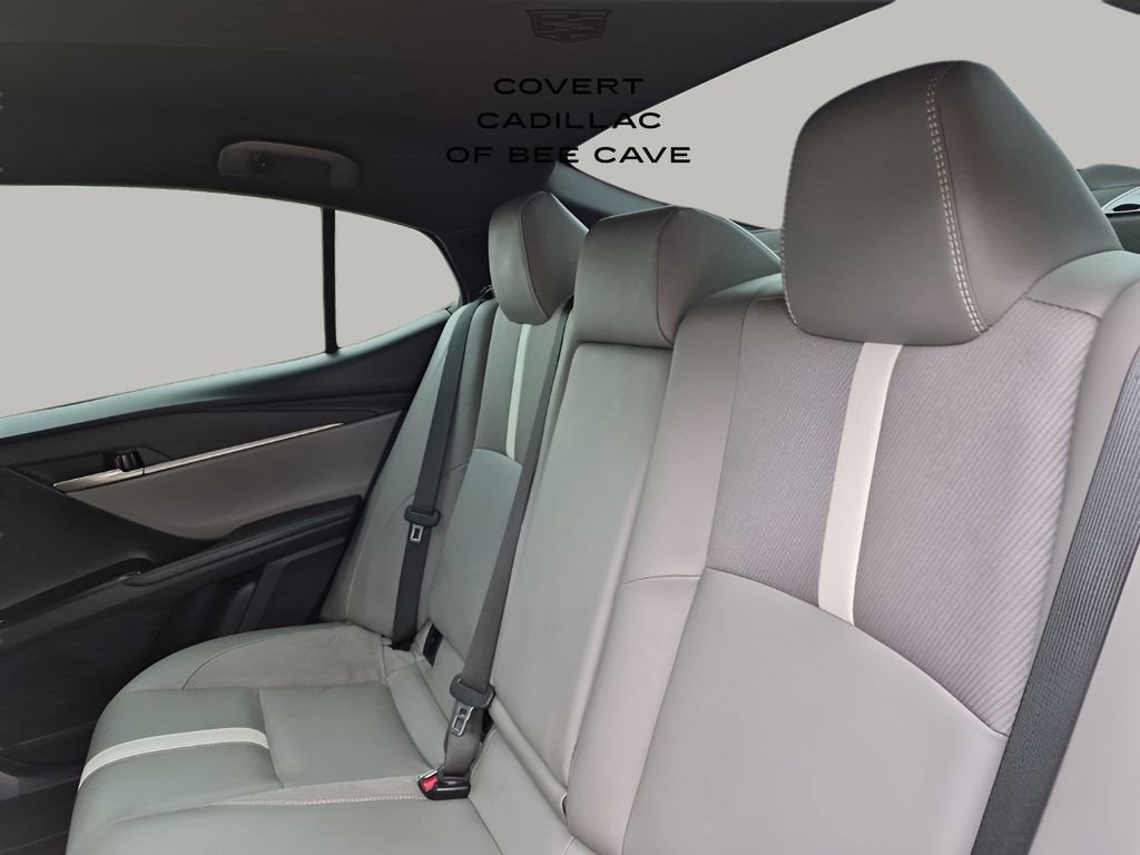 Used 2025 Toyota Camry SE w/ Convenience Package image 21
