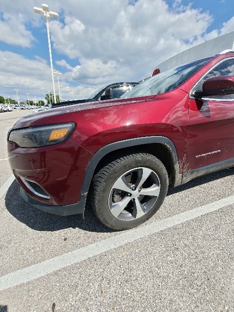 Used 2019 Jeep Cherokee Limited AWD/4WD image 14