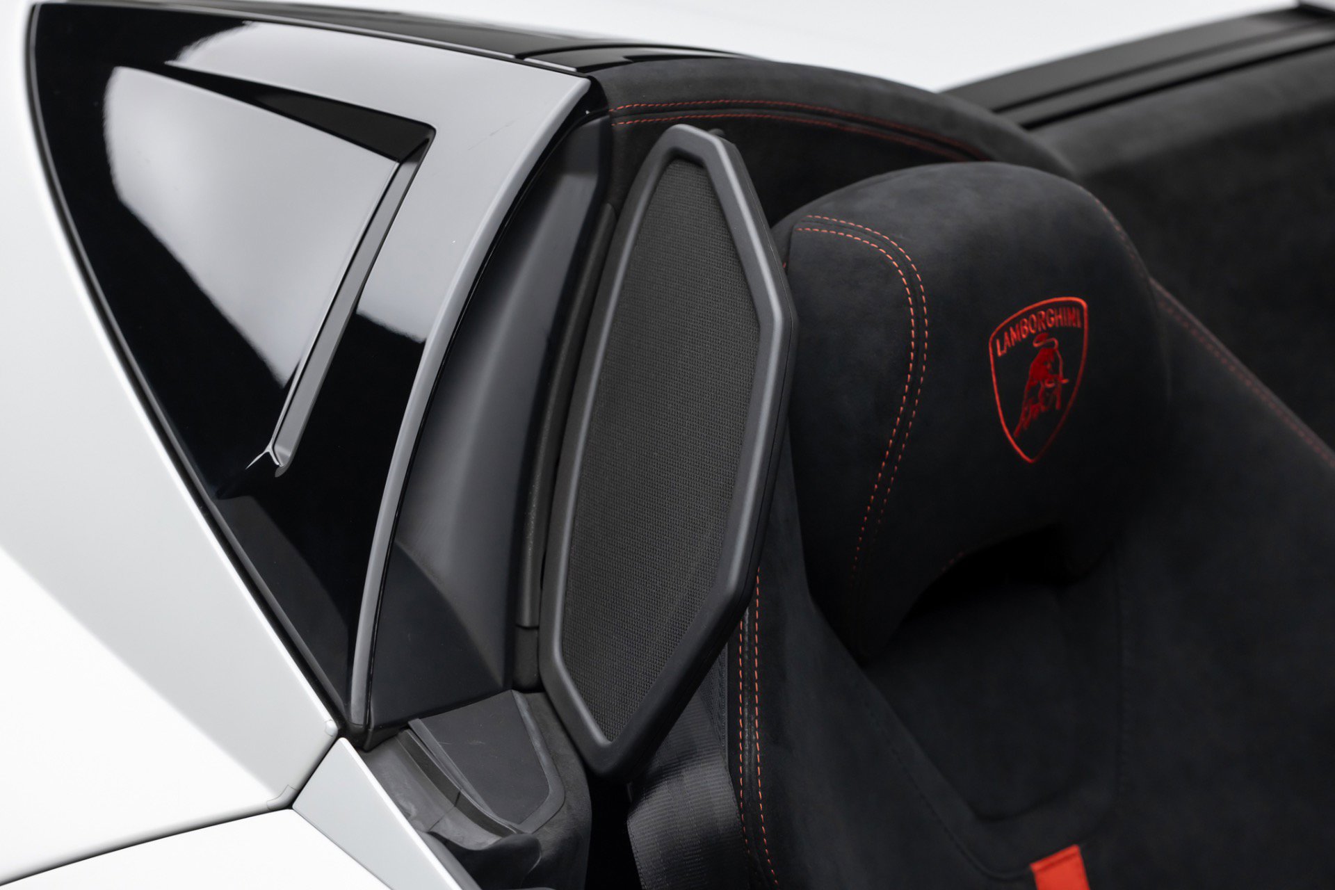 Used 2019 Lamborghini Huracan Performante image 37