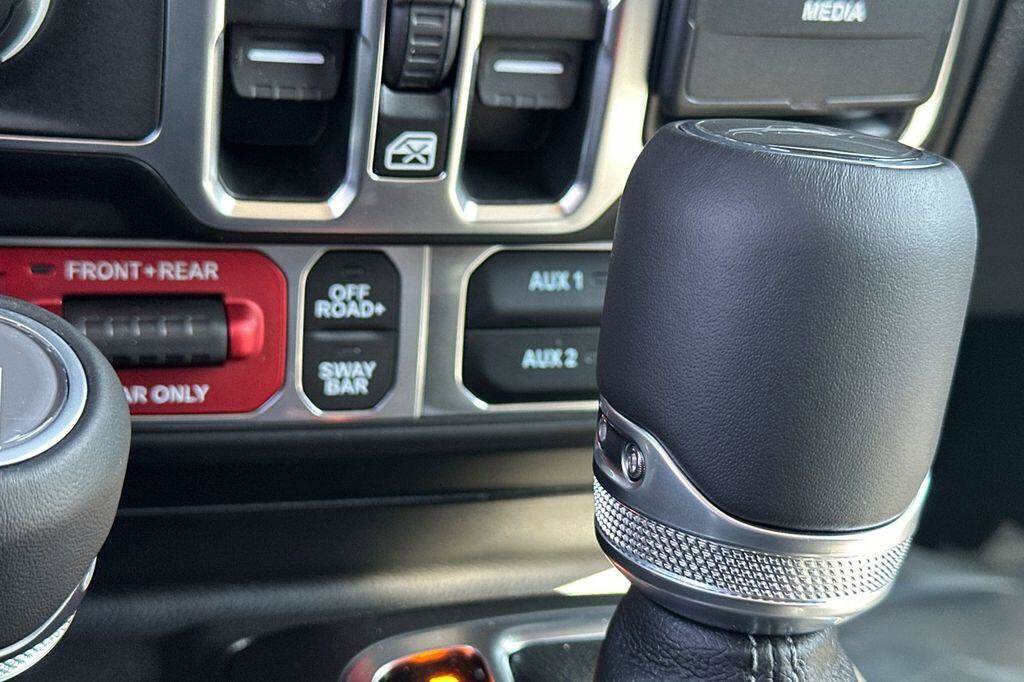 New 2026 Jeep Gladiator Rubicon w/ Safety Group AWD/4WD image 20