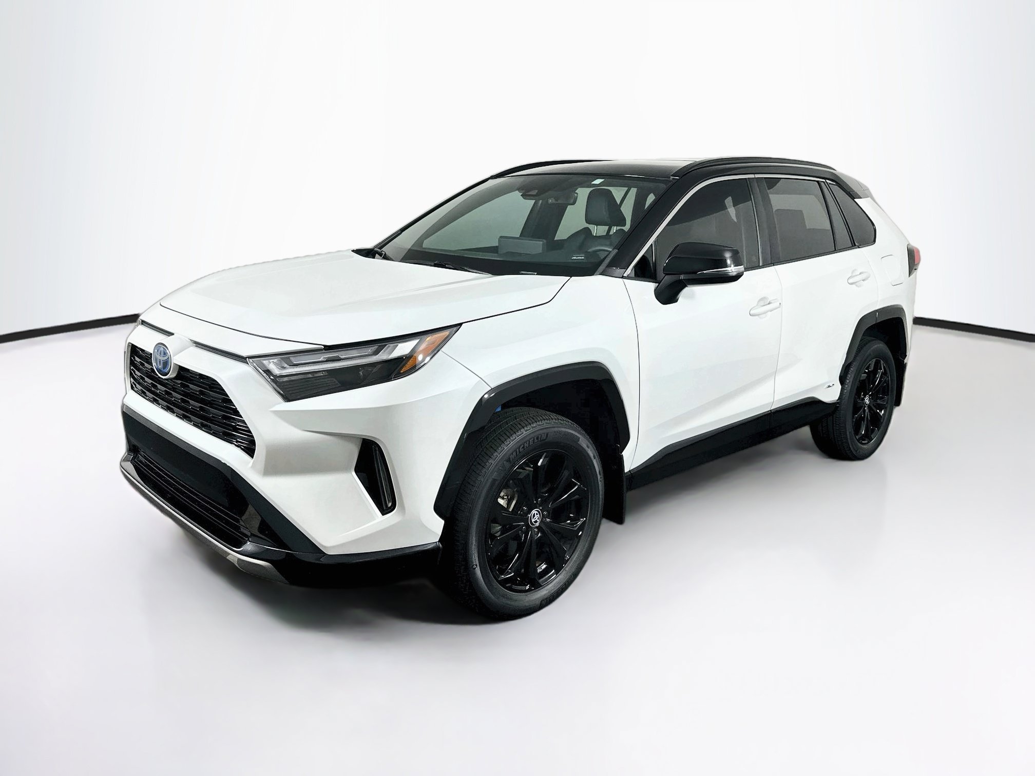 Used 2024 Toyota RAV4 XSE w/ Weather Package AWD/4WD image 3