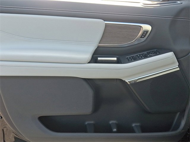 New 2025 Ford Expedition Platinum w/ Platinum Ultimate Package image 8