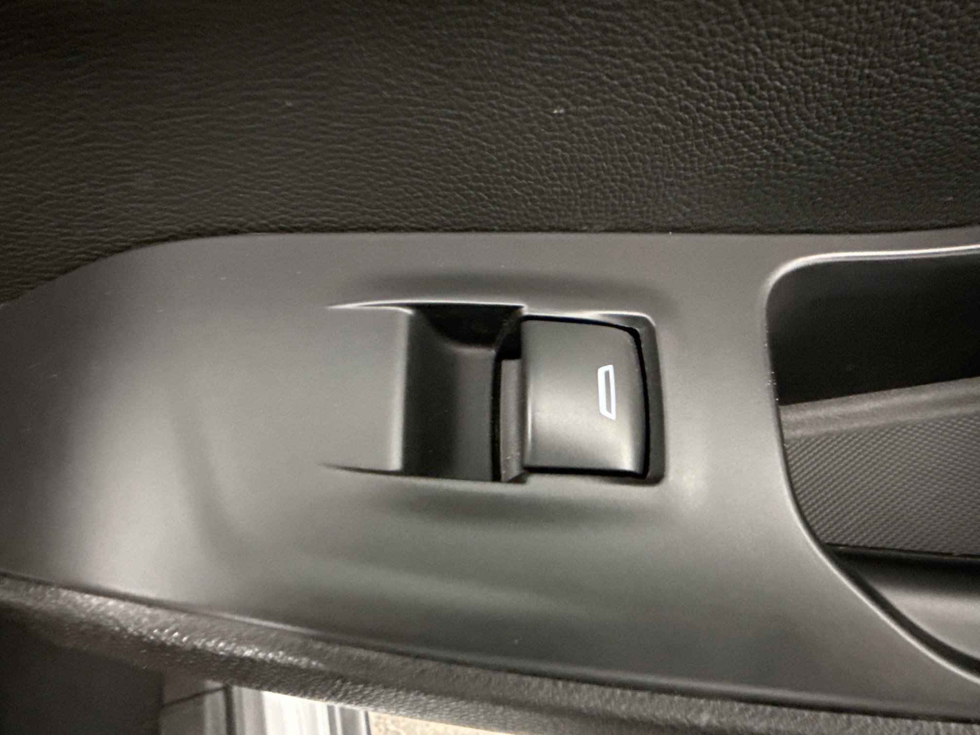 Used 2022 Chevrolet Traverse LT image 31