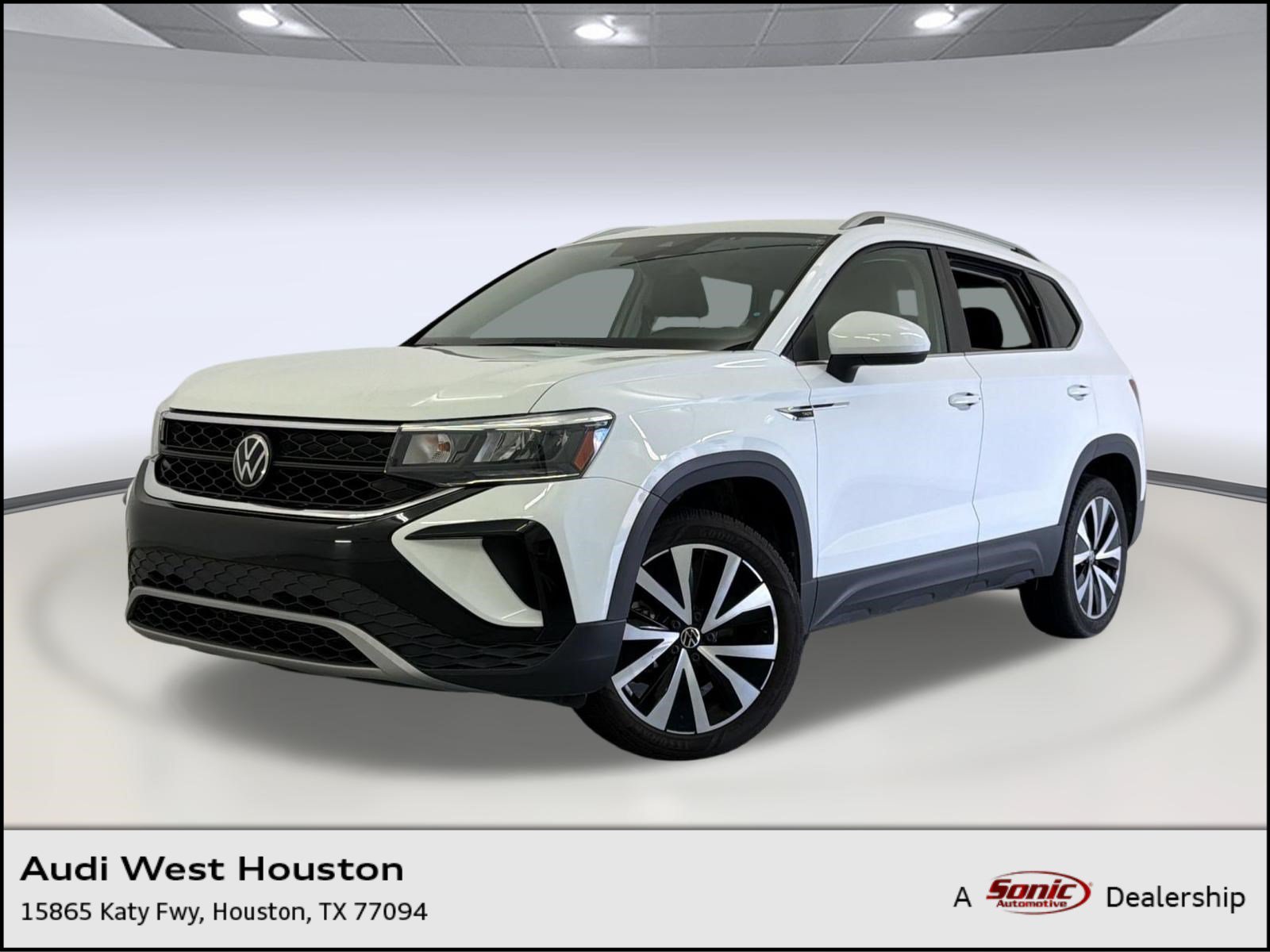 Used 2024 Volkswagen Taos SE FWD image 1