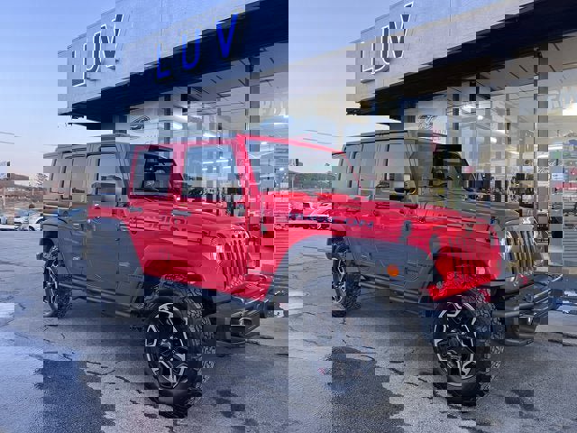 Used 2017 Jeep Wrangler Unlimited Rubicon image 1