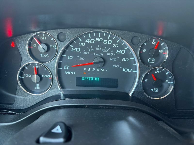 Used 2023 Chevrolet Express 2500 w/ Driver Convenience Package RWD image 21
