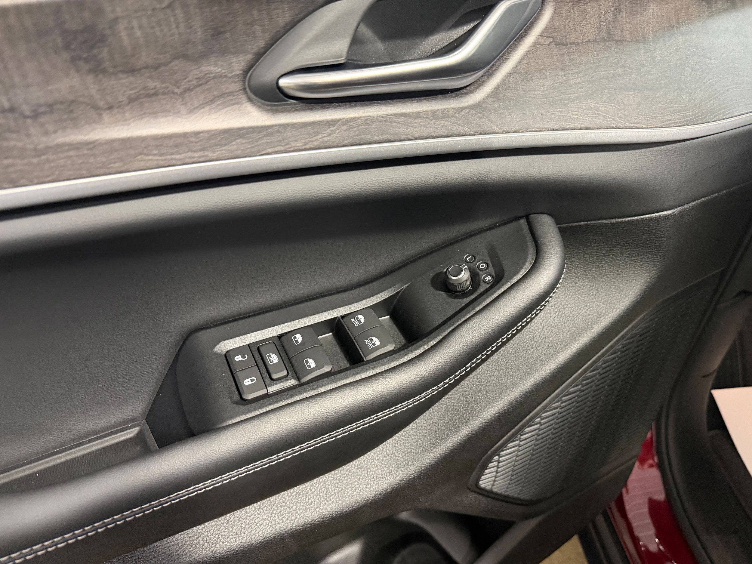 New 2026 Jeep Grand Cherokee L 4WD image 8