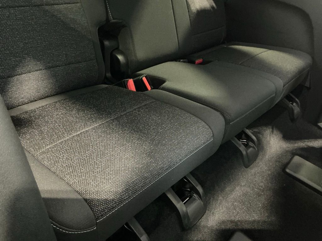 Used 2024 Chevrolet Traverse LT image 25