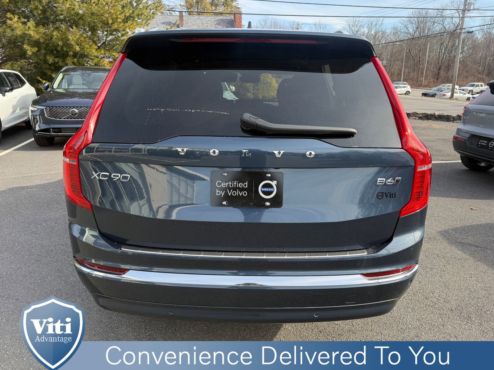 Certified 2024 Volvo XC90 B6 Ultimate w/ Protection Package Premier image 7