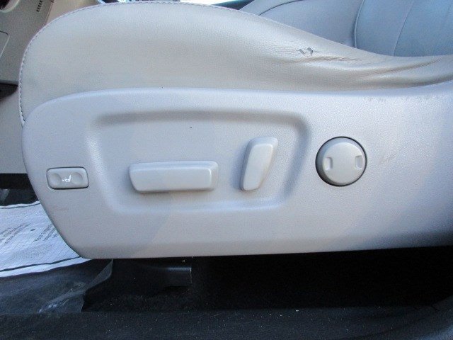 Used 2015 Toyota Highlander XLE image 17