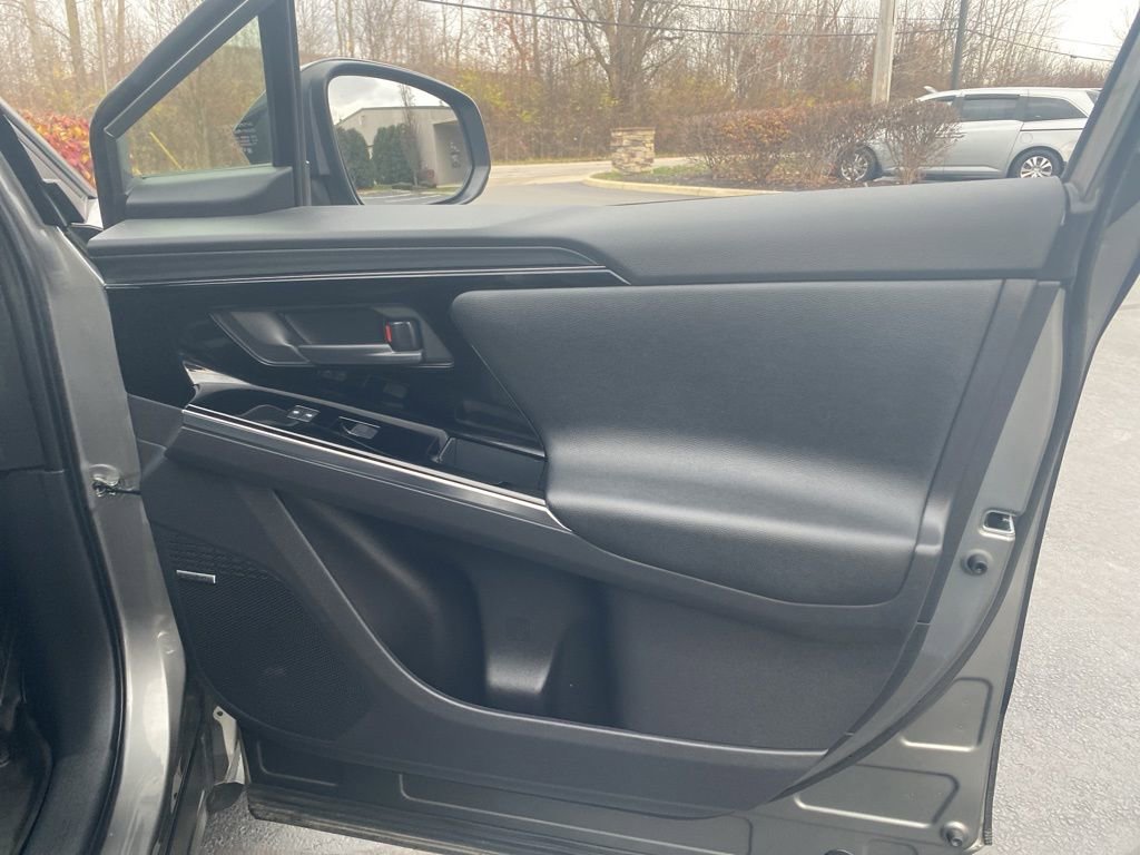 Used 2023 Subaru Solterra AWD image 43