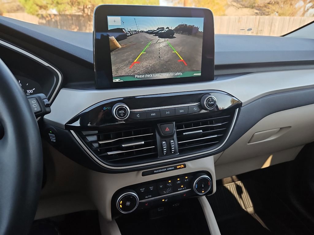 Used 2022 Ford Escape SE w/ Cold Weather Package image 21