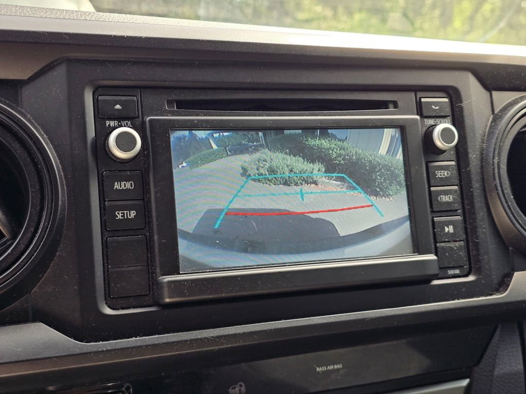Used 2018 Toyota Tacoma SR RWD image 21