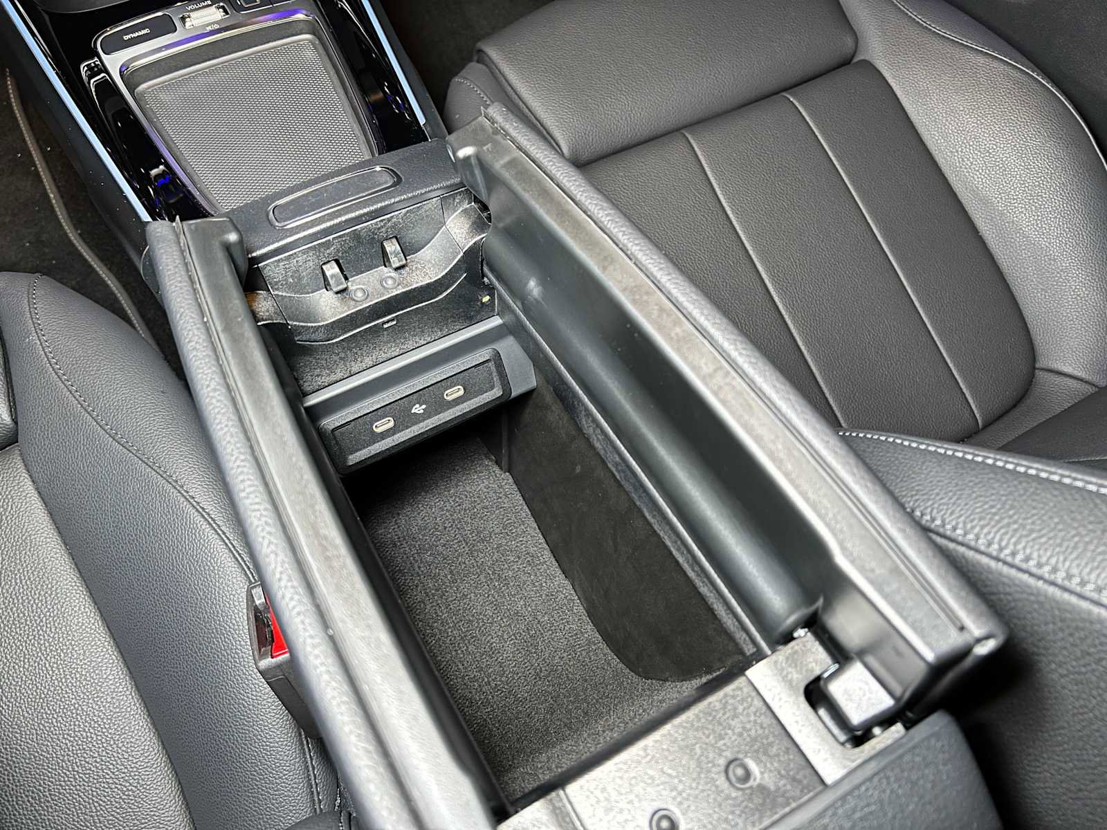 Certified 2025 Mercedes-Benz GLB 250 4MATIC image 31