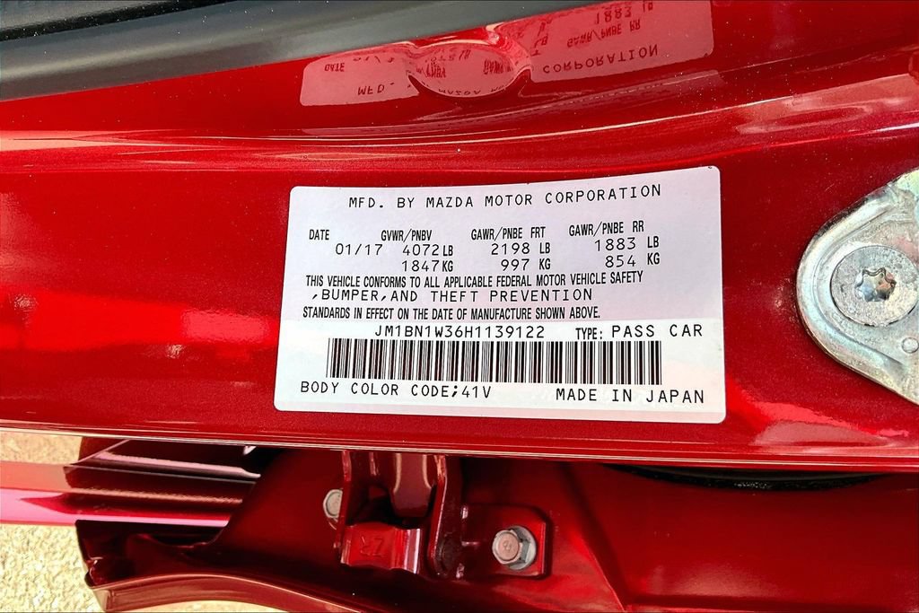 Used 2017 MAZDA MAZDA3 Grand Touring w/ Premium Equipment Package FWD image 32