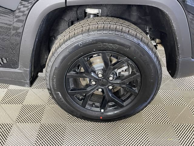 New 2026 Jeep Grand Cherokee Altitude AWD/4WD image 11
