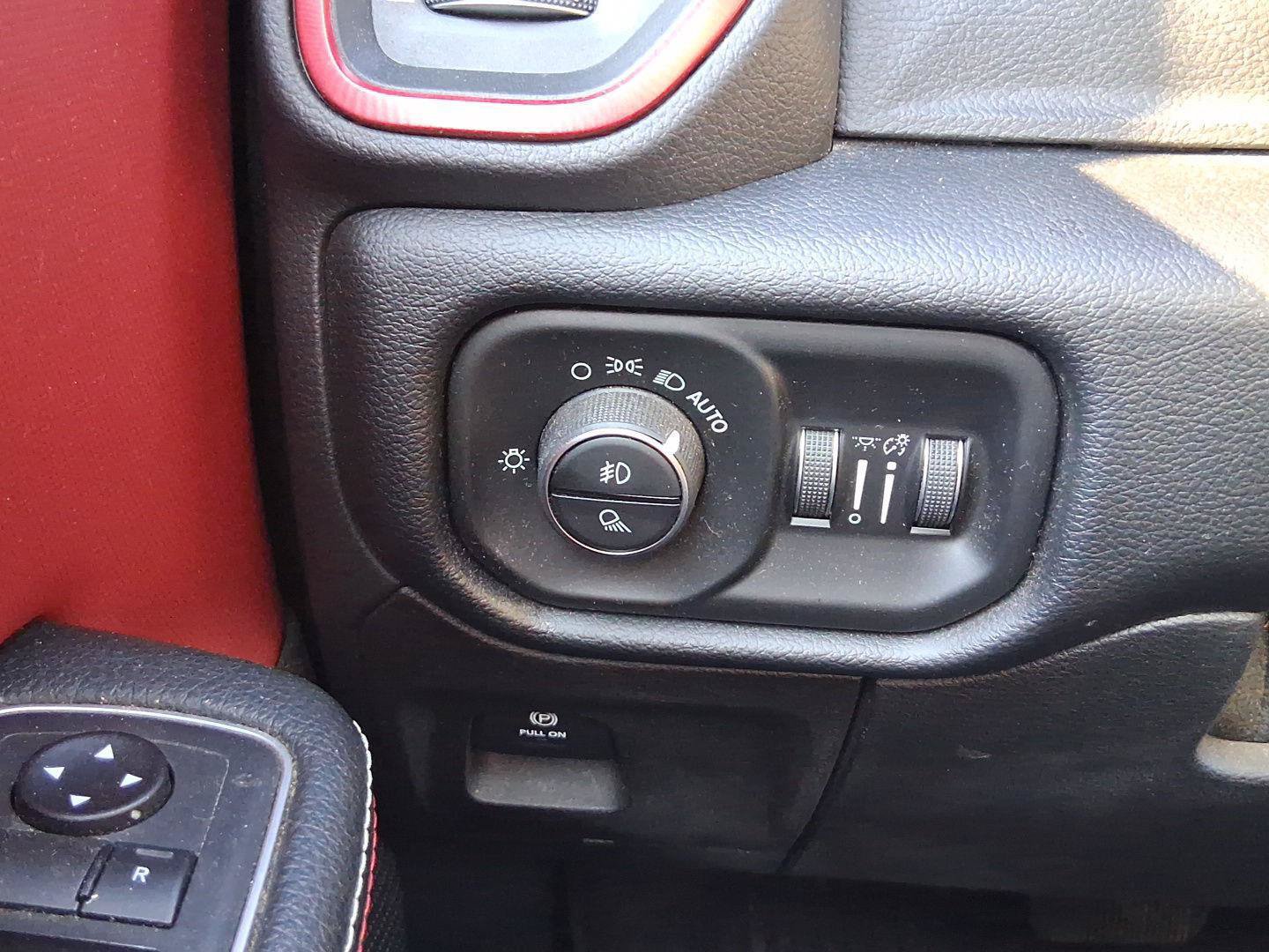 Used 2019 RAM 1500 Rebel AWD/4WD image 19