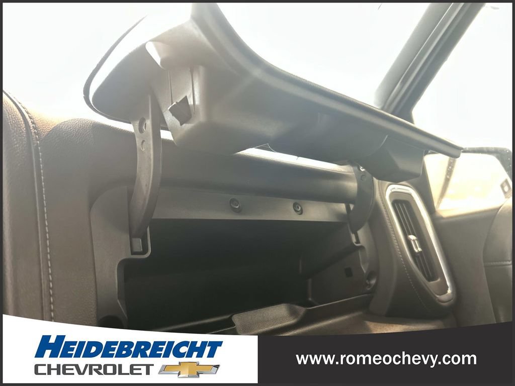 Certified 2022 Chevrolet Silverado 1500 LT w/ Convenience Package II AWD/4WD image 27