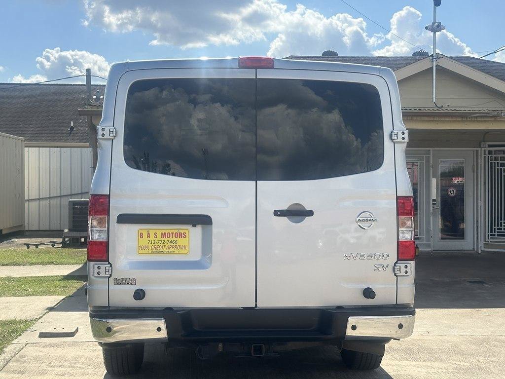 Used 2019 Nissan NV 3500 SV w/ Navigation Package RWD image 2