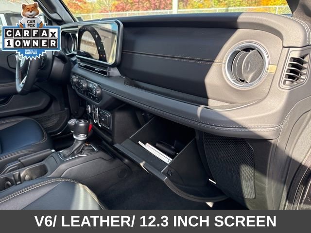 Used 2024 Jeep Wrangler Sahara image 28