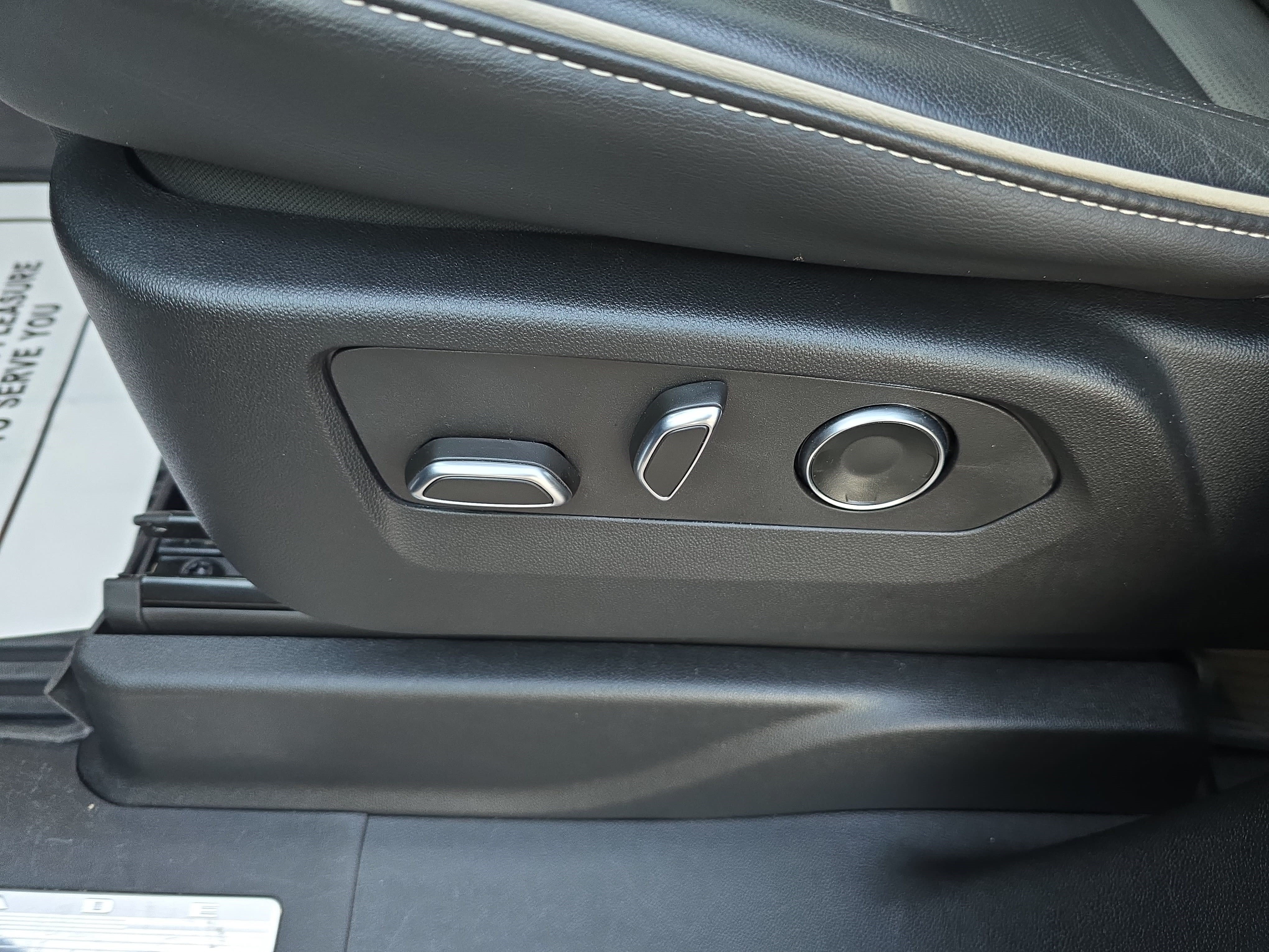 Used 2024 Cadillac Escalade Sport AWD/4WD image 29