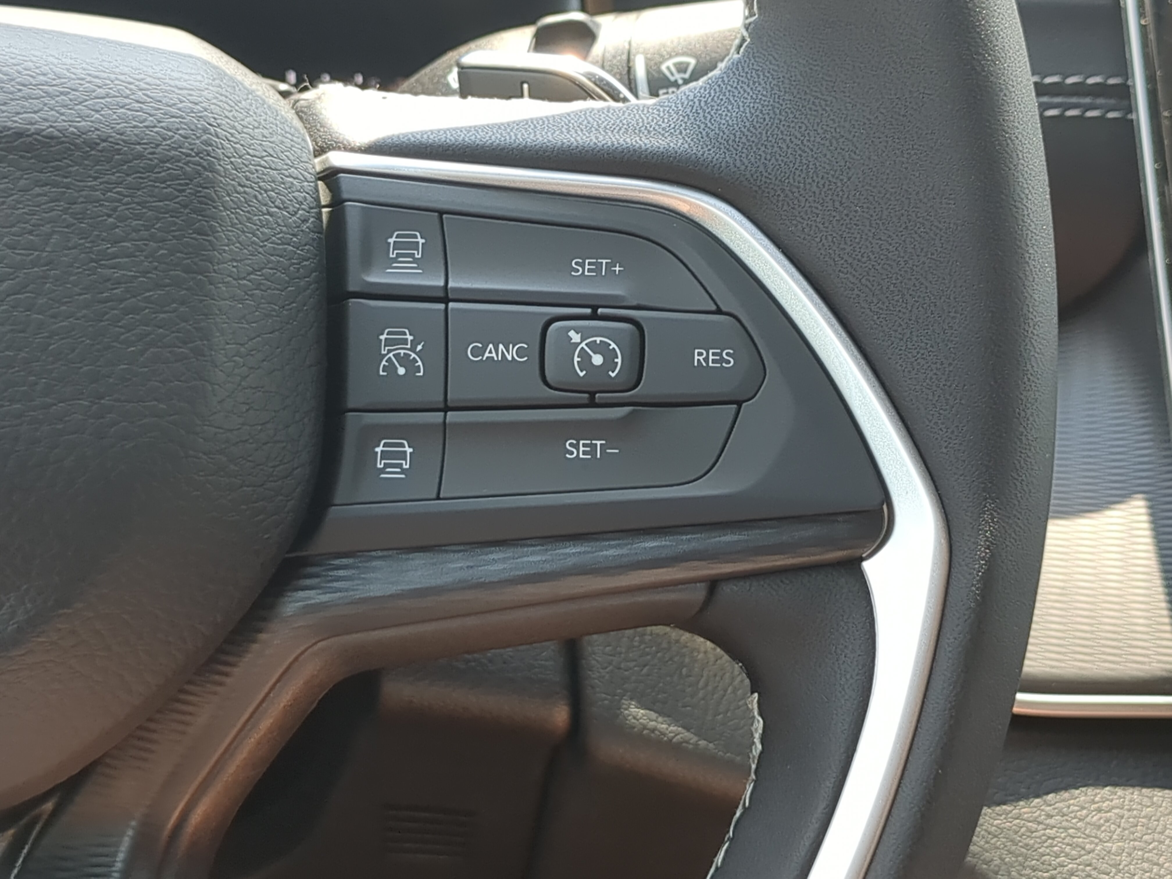 New 2026 Jeep Grand Cherokee Laredo X RWD image 24