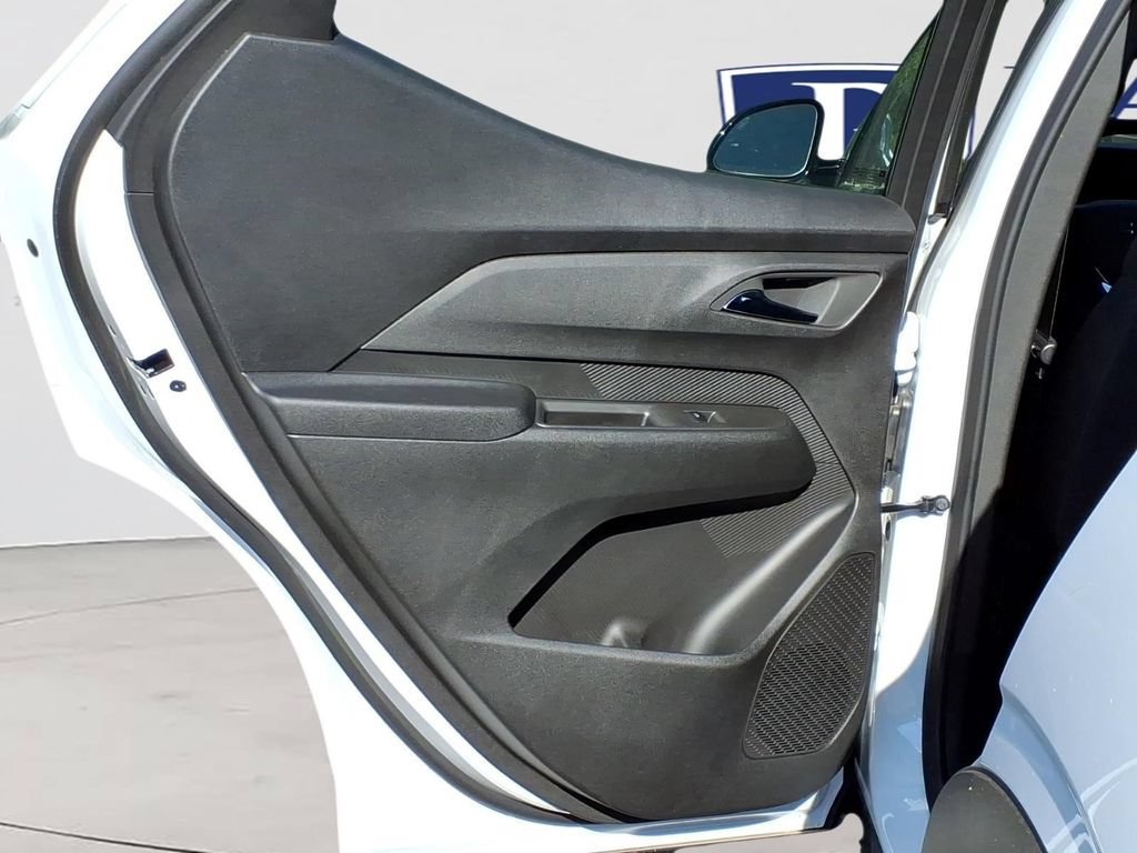 New 2027 Chevrolet Bolt LT w/ Comfort Package FWD image 25