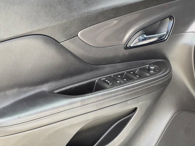 Used 2020 Buick Encore Preferred FWD image 10