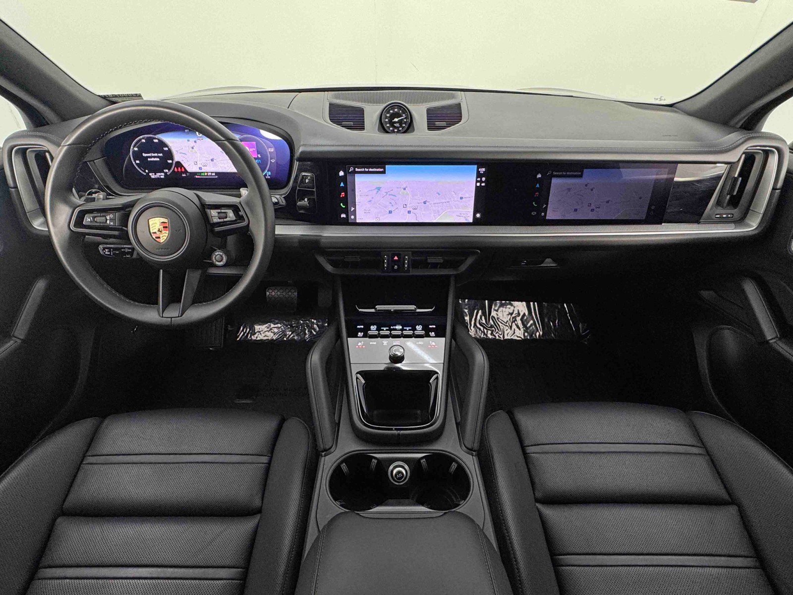 Used 2024 Porsche Cayenne w/ Premium Package image 13