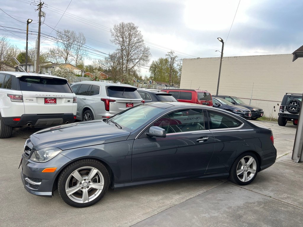 Used 2015 Mercedes-Benz C 250 Coupe image 4