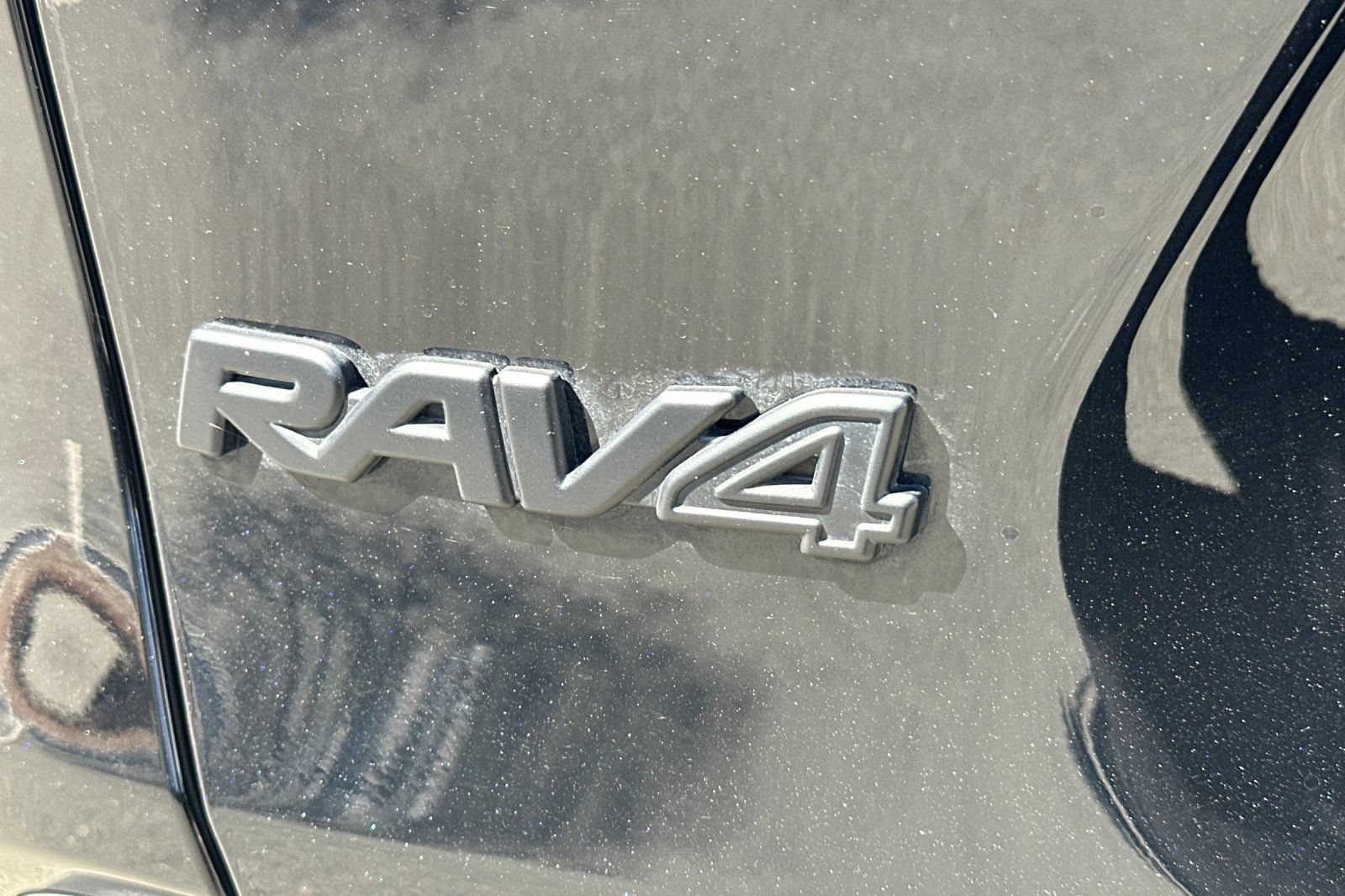 Used 2025 Toyota RAV4 XLE Premium AWD/4WD image 27