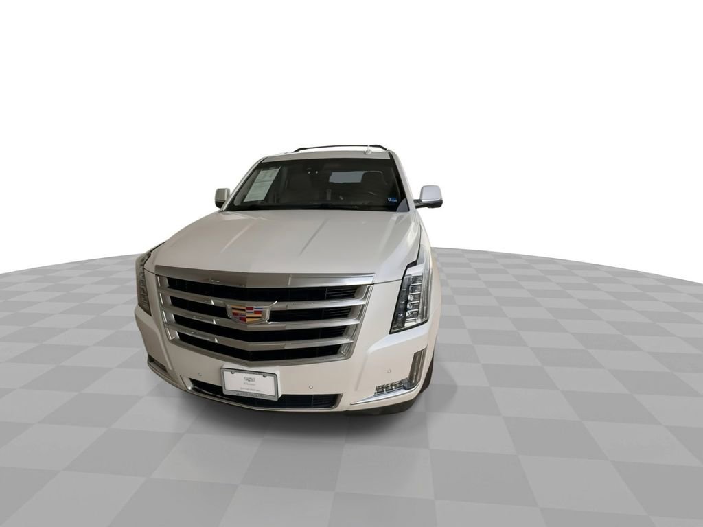 Used 2017 Cadillac Escalade ESV Luxury image 3