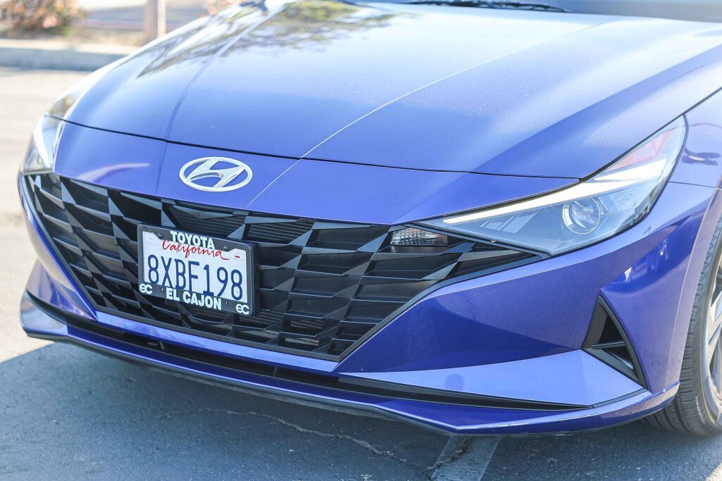 Used 2021 Hyundai Elantra SEL image 19