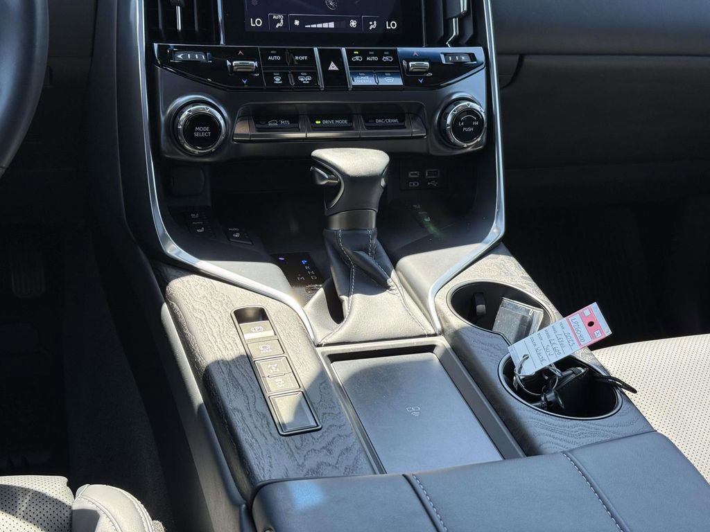 Used 2023 Lexus LX 600 4WD w/ Appearance Package image 19