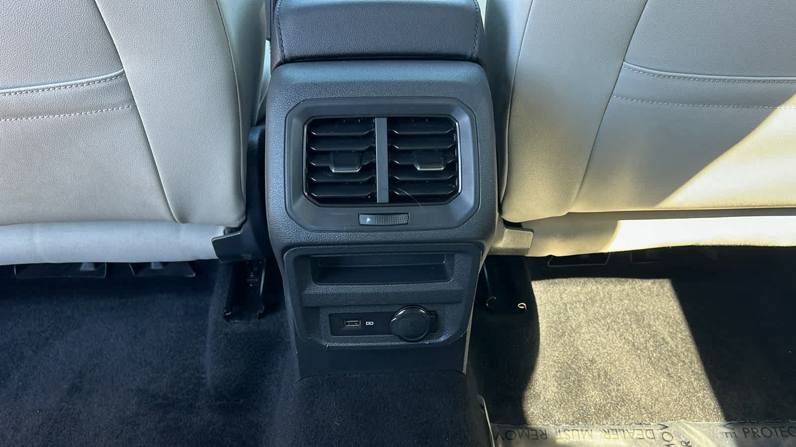 Certified 2020 Volkswagen Tiguan SEL Premium R-Line image 25