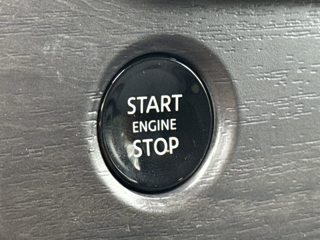Certified 2025 Nissan Murano SV FWD image 46