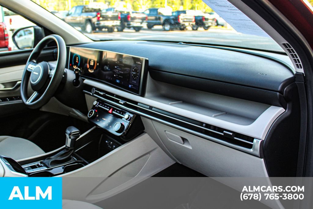 Used 2025 Hyundai Tucson SEL FWD image 23