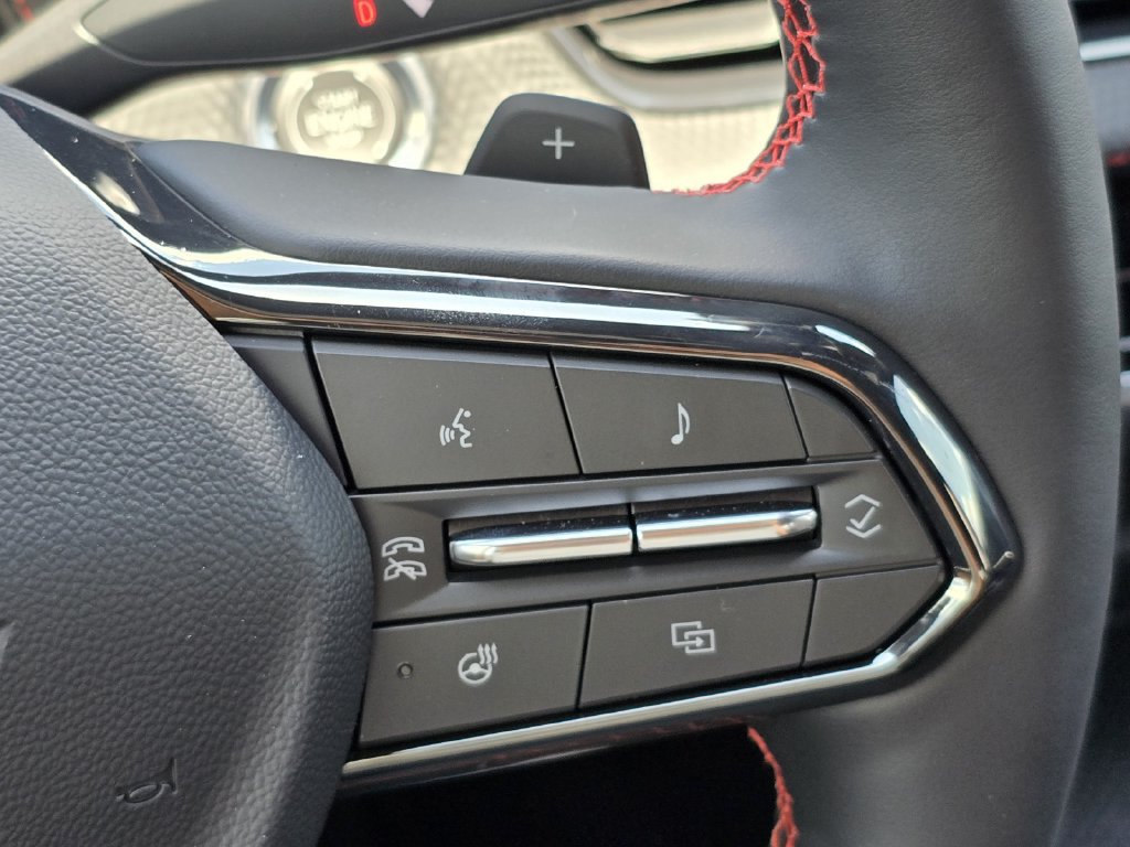 Used 2026 Chevrolet Equinox RS w/ Convenience Package III FWD image 33