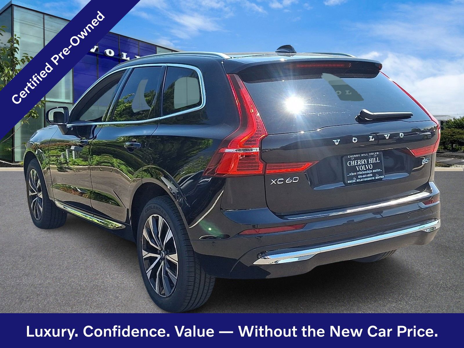 Certified 2023 Volvo XC60 B5 Plus w/ Climate Package AWD/4WD image 5