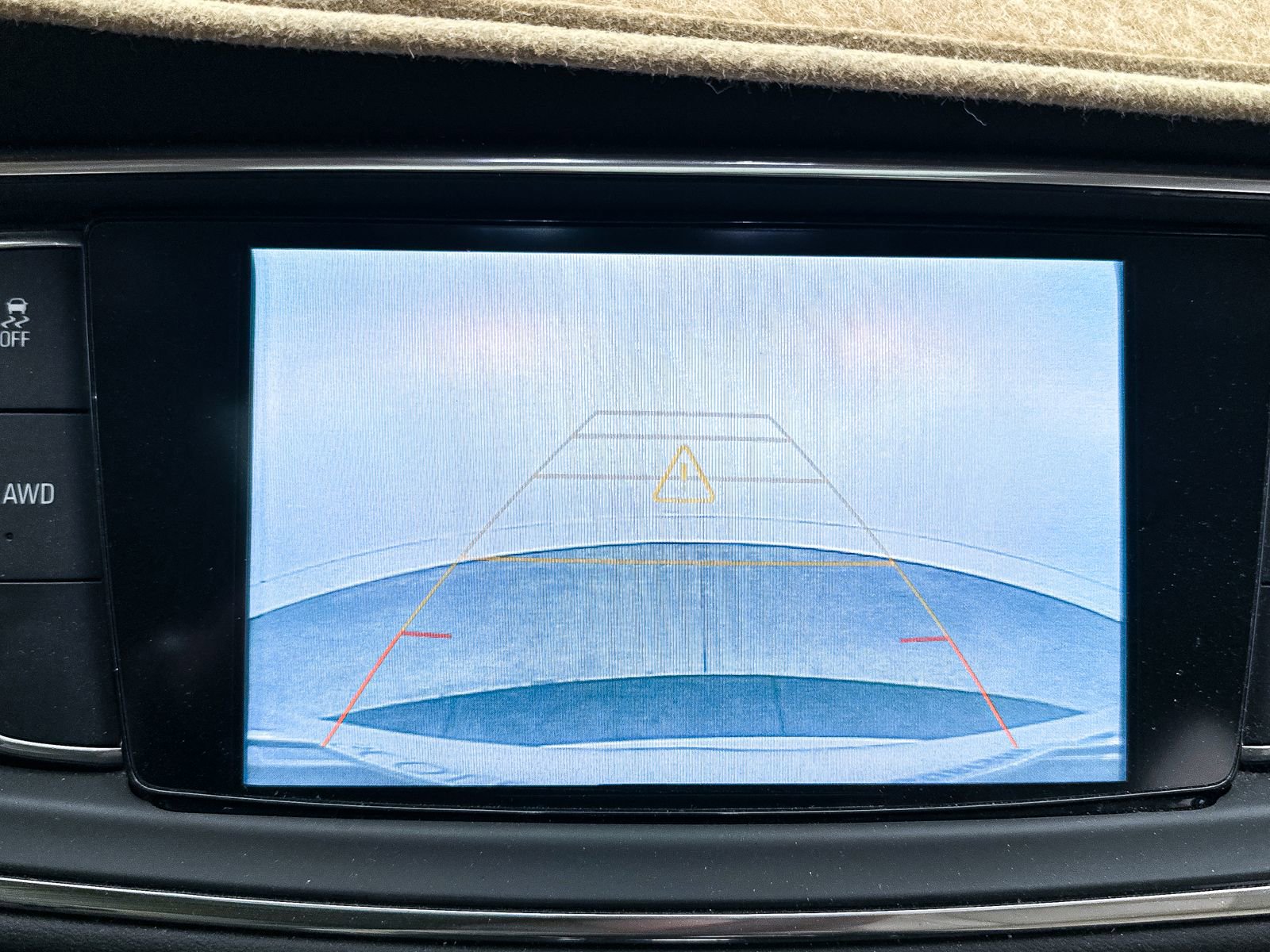 Used 2018 Buick Enclave Essence AWD/4WD image 6